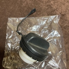 ダイハツ　給油キャップの画像