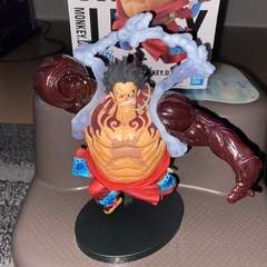 ワンピースルフィフィギュアの画像