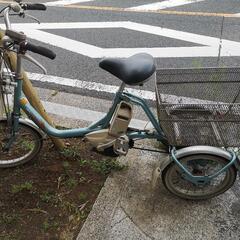 電動アシスト三輪車　ヤマハ