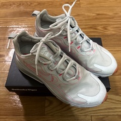 NIKE スニーカーの画像