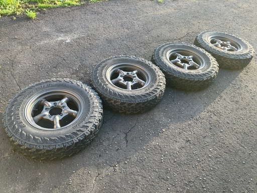 ジムニー23 MT タイヤ　16インチ　夏用