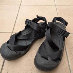 keen サンダル