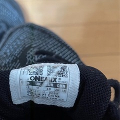 ONEMIX ランニングシューズ　スニーカー　黒の画像
