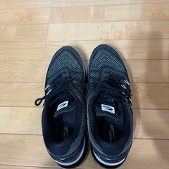 ONEMIX ランニングシューズ　スニーカー　黒の画像