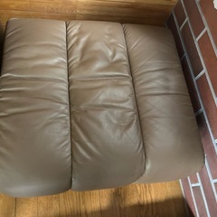 ソファー　オットマンの画像