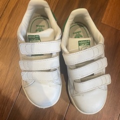 スニーカー　adidas 16センチの画像