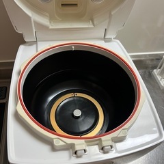 炊飯器の画像
