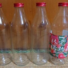 ガラスの空きビン 1L ふた付き 中古品 4本