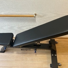36キロのスクリューダンベル×2と業務用インクラインベンチの画像