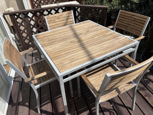 8月24日まで引取り可能な方限定　Maiori マイオリ ガーデンテーブルとチェアー4脚セット