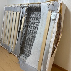 【0円・5/13まで】解体途中のダブルベッド、DIY・資材利用に...