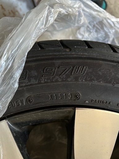 18インチアルミ　アヌヴィアス