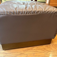 ソファー　オットマンの画像