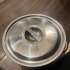 フライヤー用油缶20リットルの画像