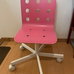 IKEAキャスター付き木製イス
