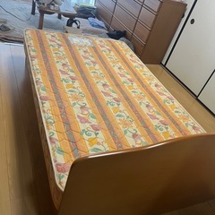 セミダブルベッドの画像