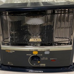 コロナ石油ストーブと18Lポリタンク2個とストーブガードと給油ポンプ