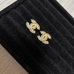 ピアス