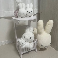 サイドテーブル