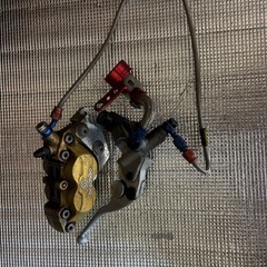 ブレンボ4ポットキャリパー　中古品