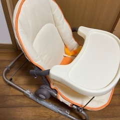 リッチェル　テーブル付きバウンサー