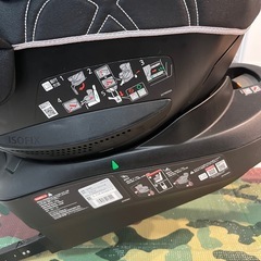 ブラック ISOFIX チャイルドシート エールべべ クルット4i グランスの画像