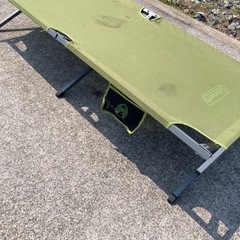 コット　カーキ色の画像