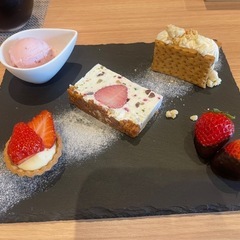 カフェ巡りや食べ歩き - 友達