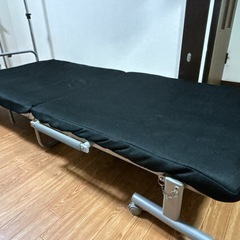 折りたたみベッド　シングルサイズ