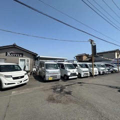 【中古車販売】　少人数だからすぐ馴染める！大手にはない魅力の販売営業スタッフ！の画像