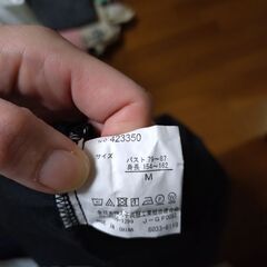 最終値下げ　可愛い肩出しワンピース　サイズМの画像