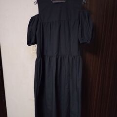 最終値下げ　可愛い肩出しワンピース　サイズМ