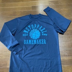 アシックス　ヨネックス　スポーツウェアの画像