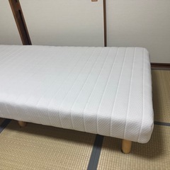 ベッドの画像