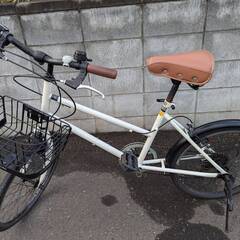 中古 自転車 6段変速 ミニベロ 白 鍵付き スピード出やすいです
