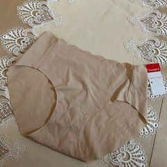 ⭐︎【新品】定価1,410円トリンプのアウターに響きにくいショー...