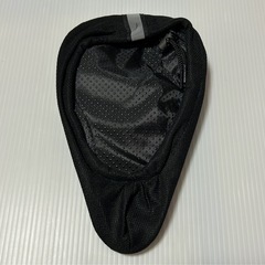 新品　サドルカバー　自転車　シート　黒　ブラック　簡単装着　クッションの画像