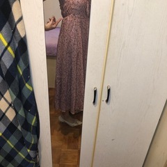 2点色違いのサイズＬの上品なワンピースです。の画像