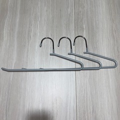 スラックスハンガー　3本の画像