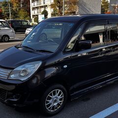 スズキ ソリオ　黒　H25年式　R8.8迄車検