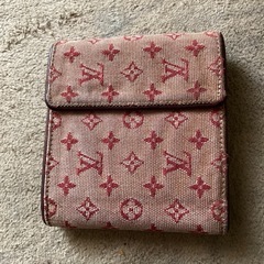 ルイヴィトン　二つ折り財布　本日のみ出品です。