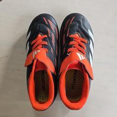 adidas サッカー トレーニングシューズ
