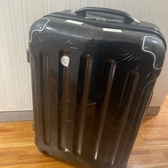 スーツケースの画像