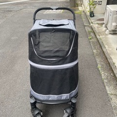 大型ペットカートの画像