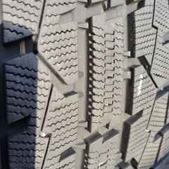 215/55R17【2021年製・中古4本・8.0～8.8mm溝】スタッドレスタイヤの画像