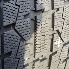 215/55R17【2021年製・中古4本・8.0～8.8mm溝】スタッドレスタイヤの画像