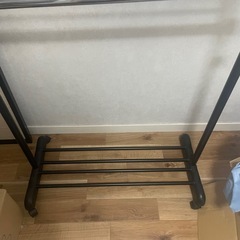 ハンガーラックの画像