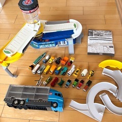 トミカビル・おかたづけコンボイ・ミニカーセット