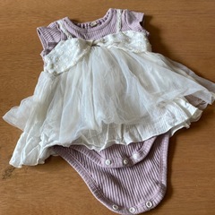 ベビー服　女の子　ロンパース　３枚セット　【中古品】の画像