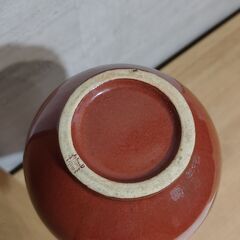 陶器製花瓶の画像